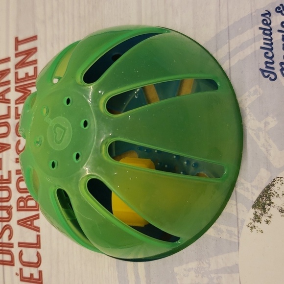 Nib Wembley Splashin' Saucer (Includes Nozzle and 20 Balloons) - Picture 3 of 8